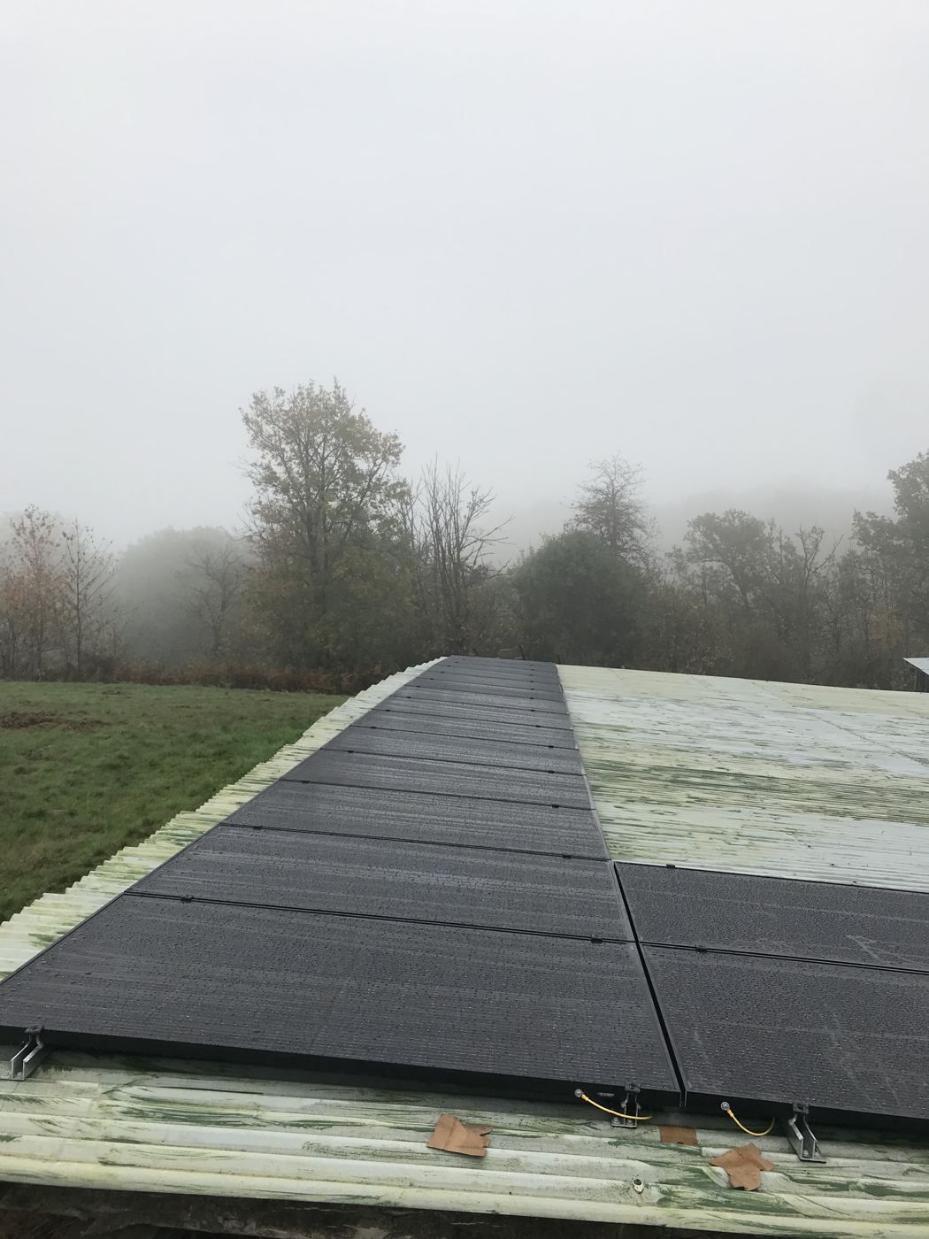 Bâtiment agricole, pose sur bac ondulé