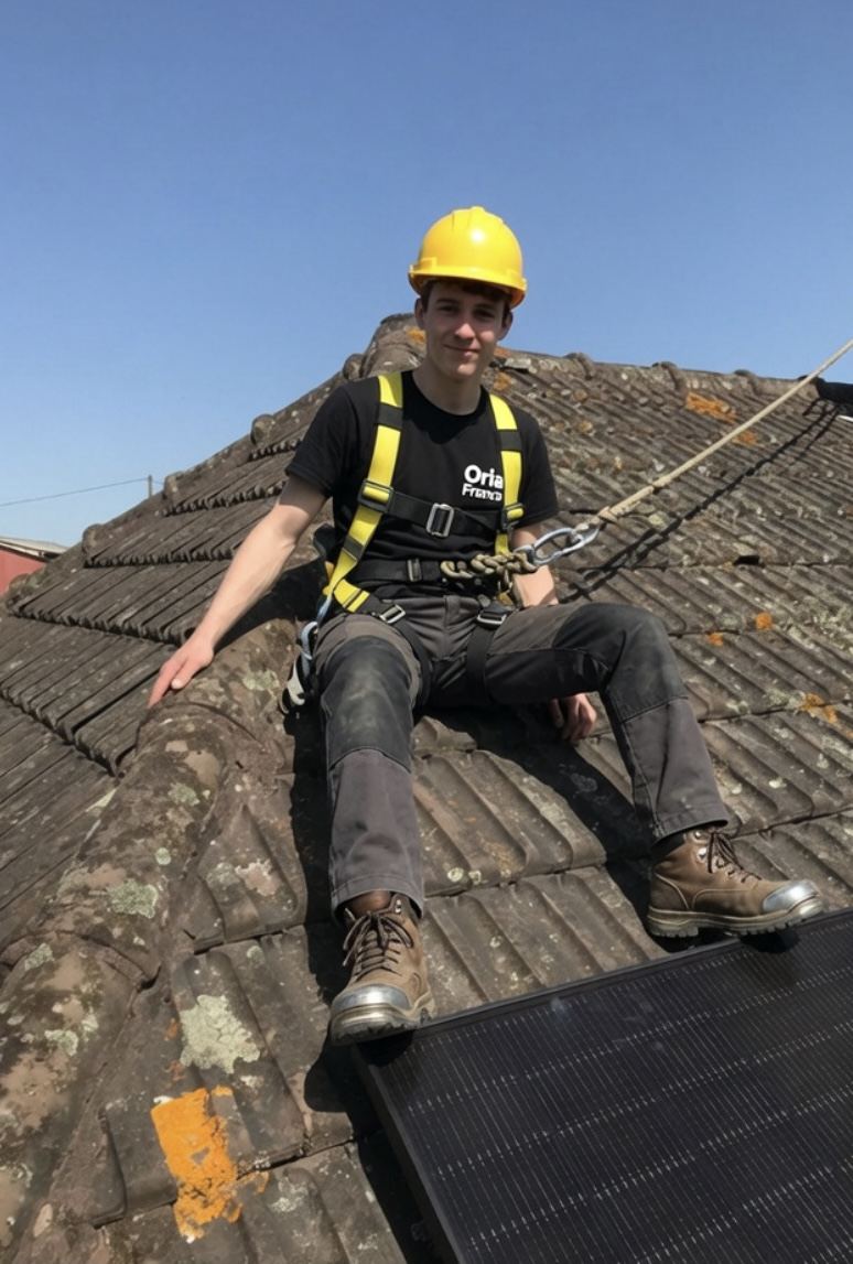 Technicien harnaché, pose en sécurité